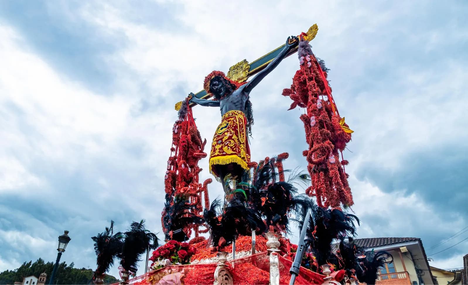 Lunes Santo: El Encuentro con el "Taytacha de los Temblores"